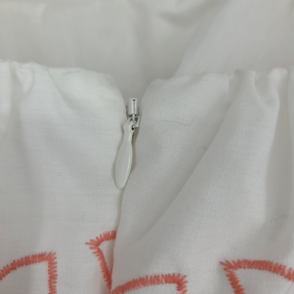 ASOS White Floral Embroidered Ruffle Crop Tank 2 - Picture 6 of 9